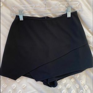Vestique Black Envelope Skirt